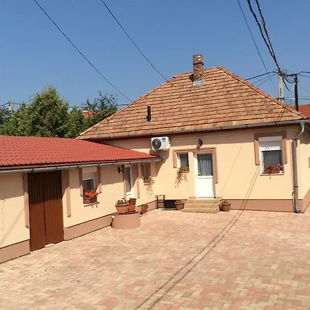 A Bastya Arnyeka Apartment Eger
